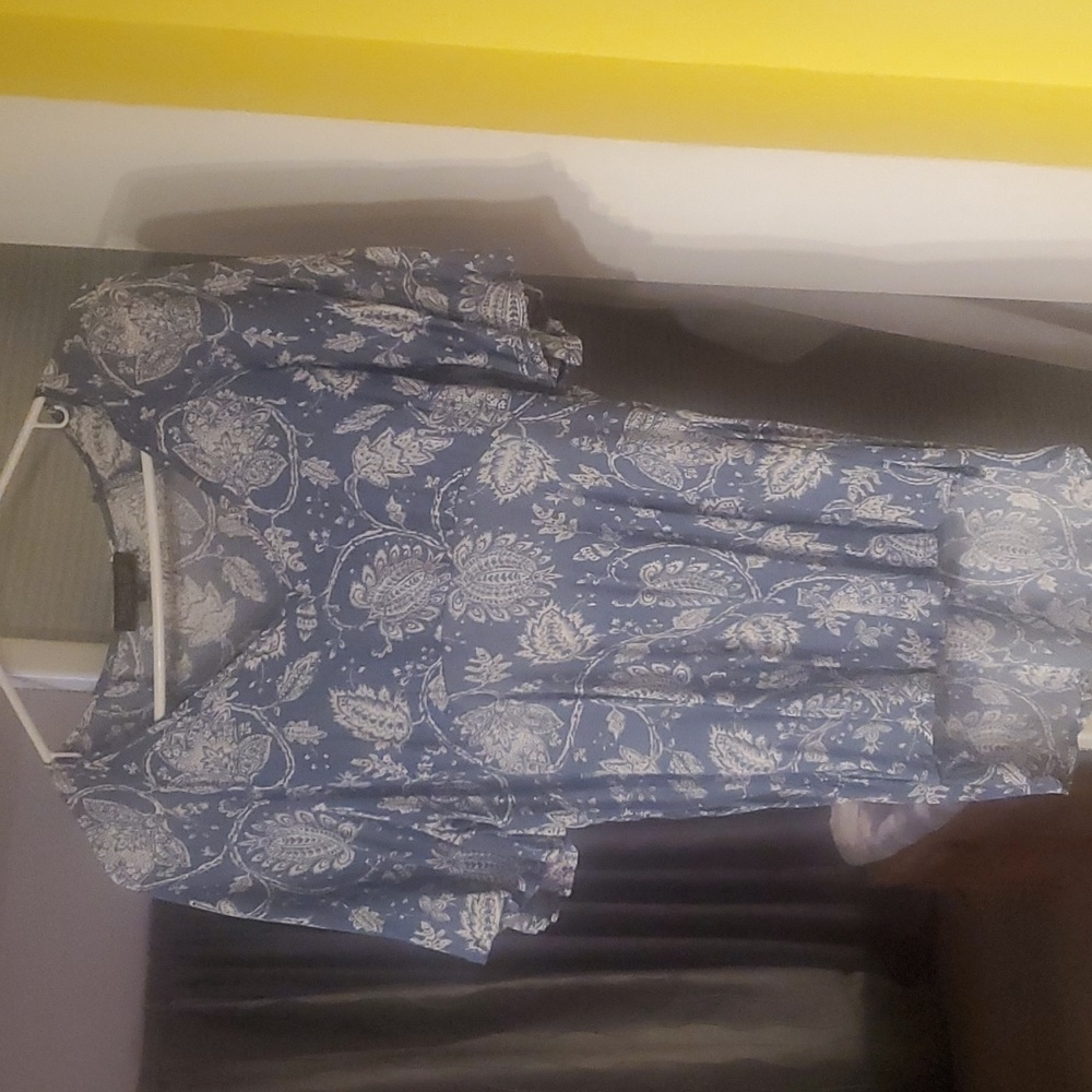 baby blue and white Rachel Zoe shirt..brand new never worn size small